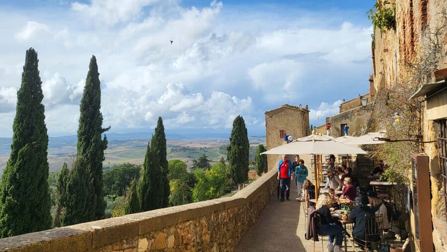 Florence: Val d’Orcia Wine Tasting & Lunch Small Group Tour - Pienza: UNESCO-worthy beauty with time for lunch and wandering