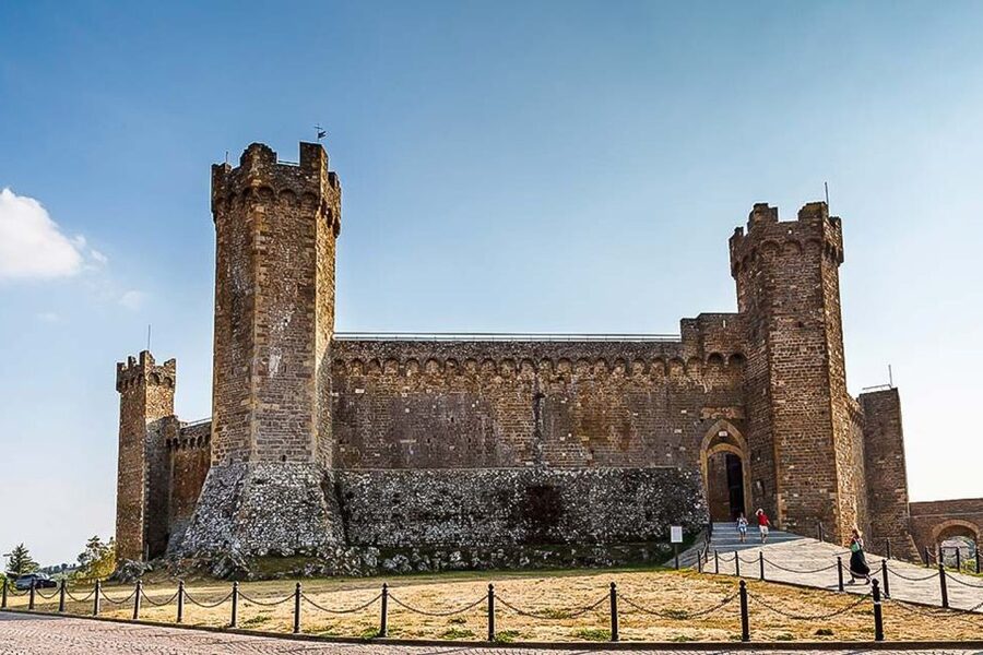 Florence: Val d’Orcia Wine Tasting & Lunch Small Group Tour - The guide makes or breaks the day