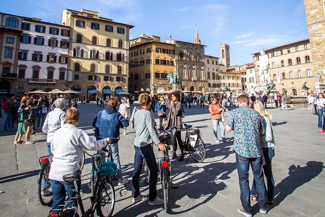 Florence Vintage Bike Tour–guided, small group or private option - What makes the ride feel smooth: helmets, headphones, and crowd control