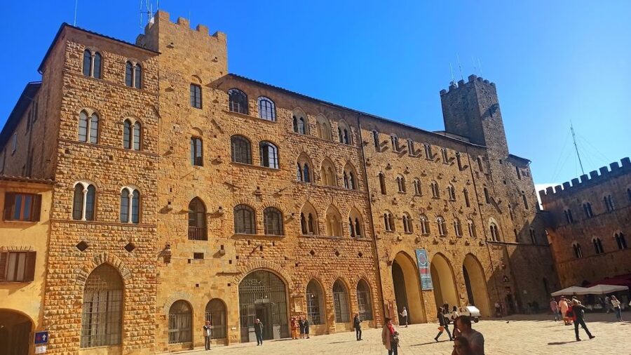 Florence: Volterra & San Gimignano Wine Tour with Lunch - San Gimignano in One Hour: Towers, Legends, and a Quick Food Stop