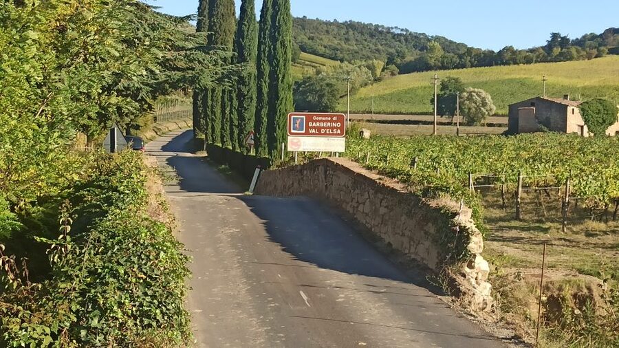 Florence: Volterra & San Gimignano Wine Tour with Lunch - Private Driver + Chianti Road Stops: Comfort Matters on This 8-Hour Run