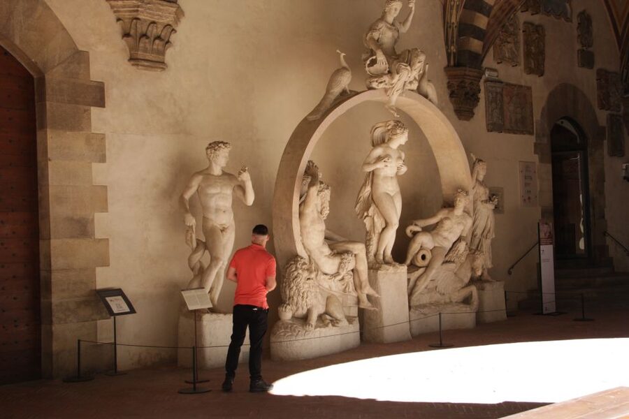 Florence: Walking Tour and Bargello Museum - Should you book this Florence: Walking Tour and Bargello Museum?