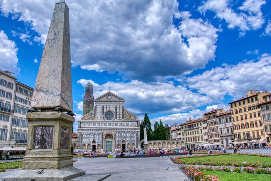 Florence: Walking Tour of Dante's Florence with a Guide - Piazza Santa Croce: ending with Dante in marble