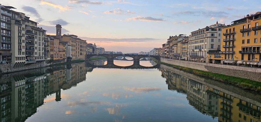 Florence Walking Tour & Sunset & Piazzale Michelangelo - Duomo, Piazza della Signoria, and Ponte Vecchio: short stops, big impact