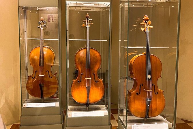Florence: Whispers of the Renaissance walking tour - Radios/headsets: small gear, big payoff in a crowded gallery