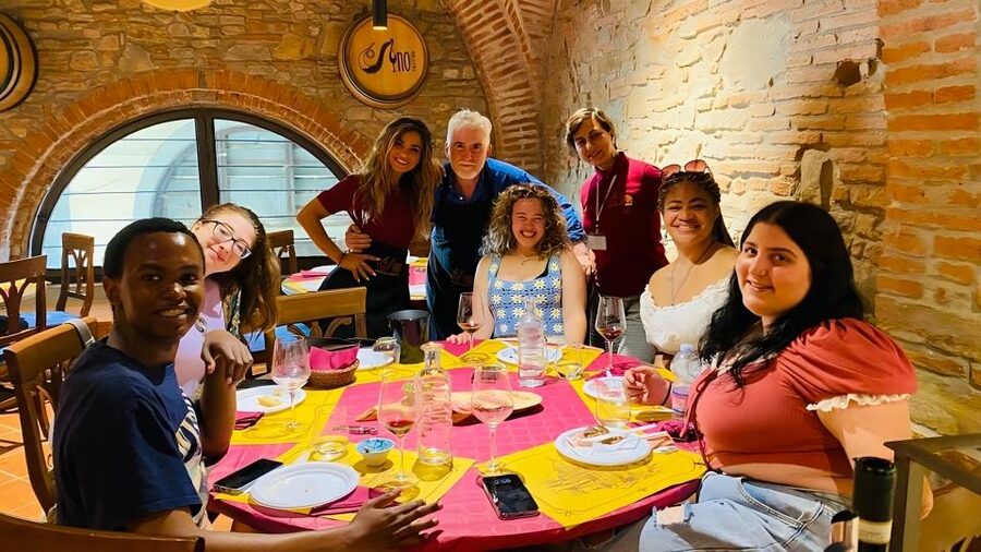 Florence Wine &Food: Taste Tuscan Flavors in Historic Cellar - What you learn from the wine specialist (and how that helps you later)