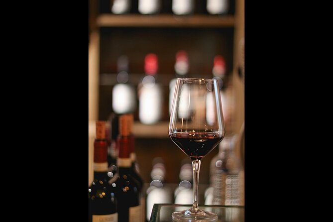 Florence Wine Tasting Experience with Seven Types of Tuscan Wine - It’s one stop, but it’s not short on structure