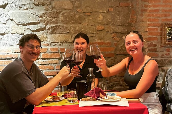 Florence Wine Tasting Experience with Three Types of Tuscan Wine - Food Pairings That Make the Hour Feel Like More Than a Sip