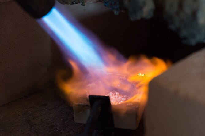 Forge your own wedding rings or friendship rings in Tuscany - Language and Comfort: English Instruction and a Patient Pace