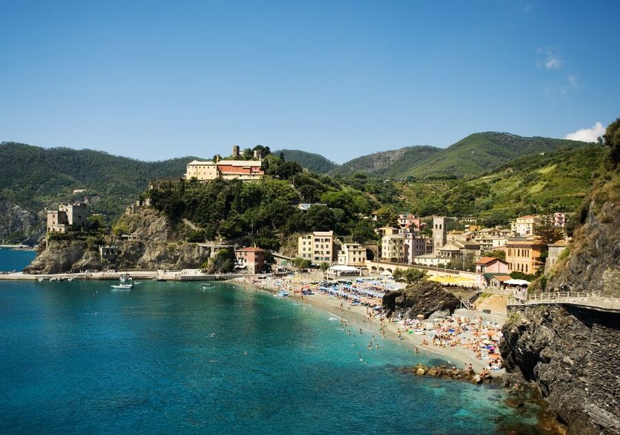 From Florence: Cinque Terre Full Day Tour and Optional Lunch - Riomaggiore or Manarola: your first cliffside hit