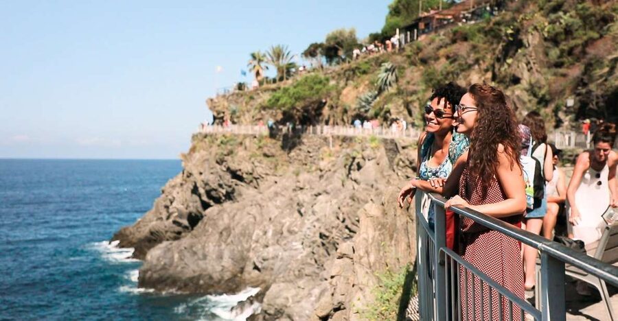 From Florence: Cinque Terre Full Day Tour and Optional Lunch - Getting there from Florence: coach comfort, plus a real schedule