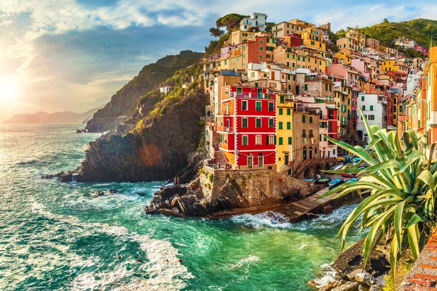 From Florence: Cinque Terre & Pisa Leaning Tower Day Tour - Guide and audio: small-group talk, and where to sit