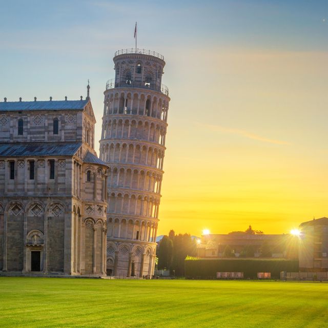 From Florence: Cinque Terre & Pisa Leaning Tower Day Tour - Pisa Leaning Tower time: photos, square views, and the climb option