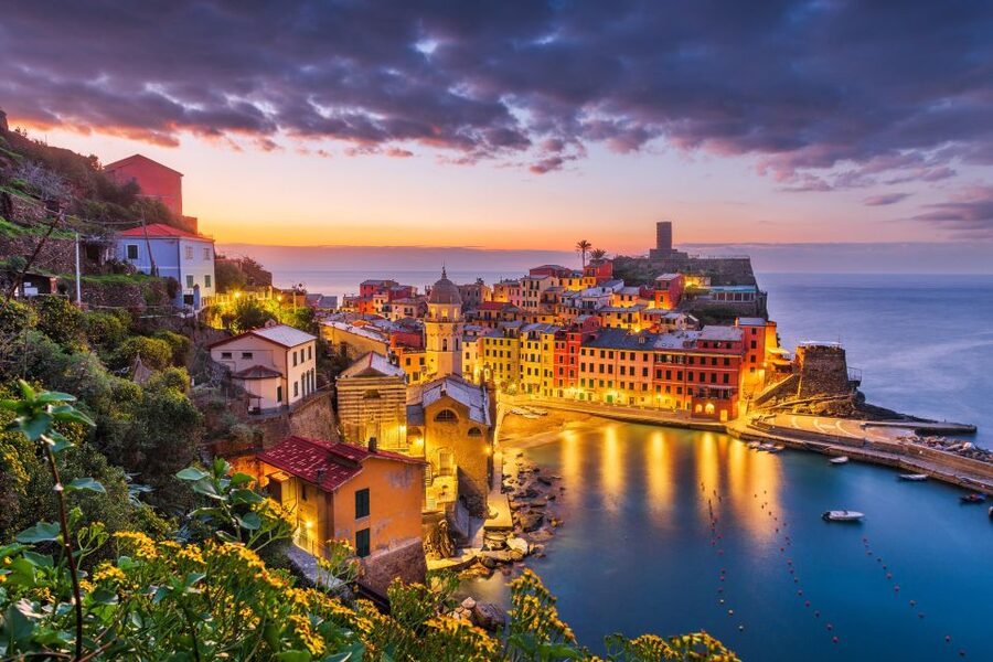 From Florence: Cinque Terre & Pisa Leaning Tower Day Tour - Manarola: grapevines, calmer pacing, and scenic detours