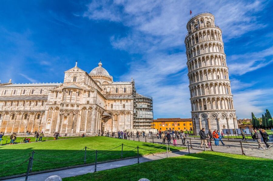 From Florence: Cinque Terre & Pisa Leaning Tower Day Tour - Vernazza: lunch time, a sandy beach option, and longer free time
