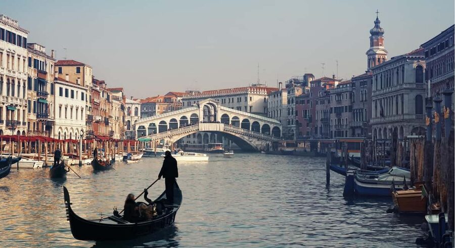 From Florence: Explore Venice in a Full Day Tour by Train - Lunch and free time: how to handle it without guessing
