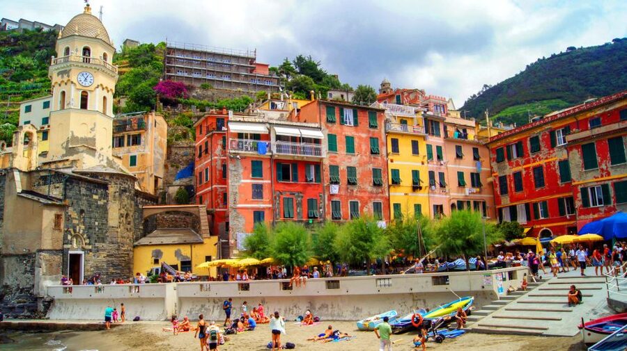 From Florence: Full-Day Private Cinque Terre Tour with Pisa - Corniglia (and the choice of other villages): how the tour adapts to you