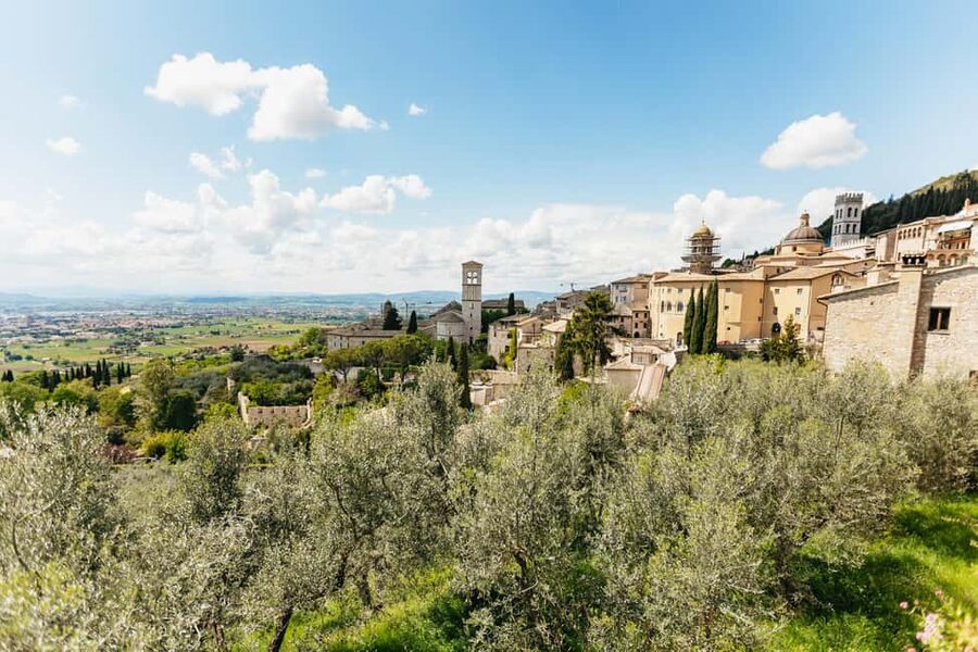From Florence: Orvieto and Perugia Tour with Church Visits - How the Florence coach day actually feels