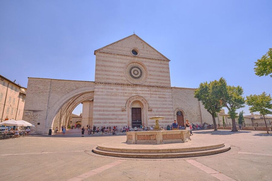 From Florence: Orvieto and Perugia Tour with Church Visits - Papal Basilica of Saint Mary of the Angels: the Porziuncola centerpiece