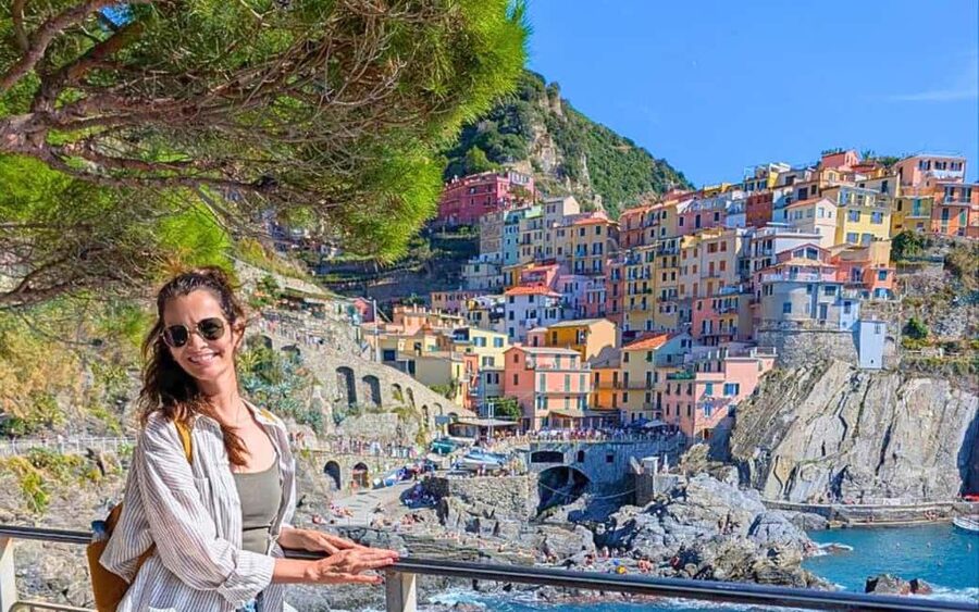 From Florence: Pisa and Cinque Terre Day Tour - Small Group - From Florence to La Spezia: your day starts with a logistics win