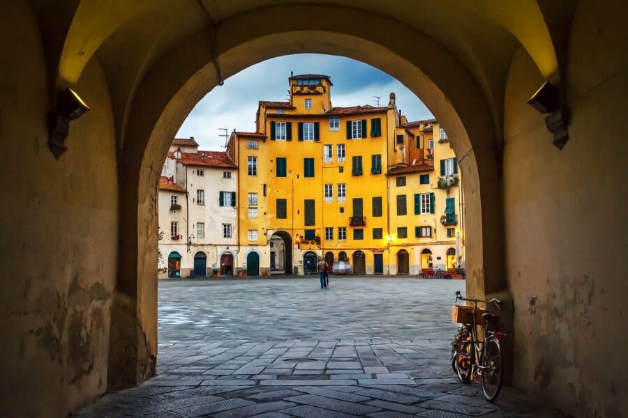 From Florence: Pisa & Lucca Day Tour with Buccellato Tasting - From Florence to Pisa: what the ride and meeting point really mean