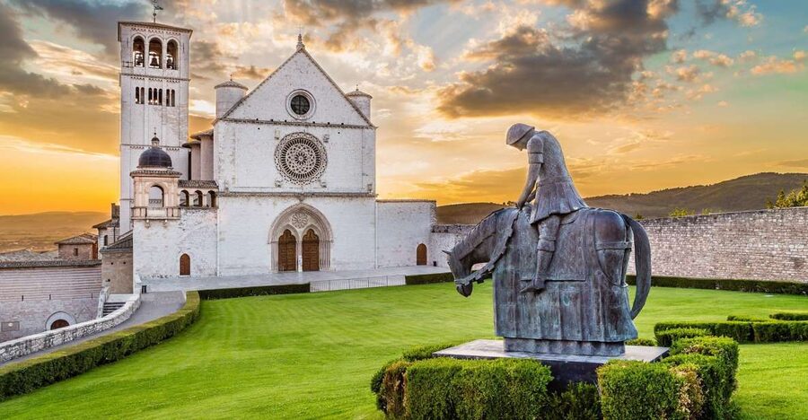From Florence: Private Day Trip to Assisi and Cortona - The Assisi lunch stop: when freedom beats a rigid schedule