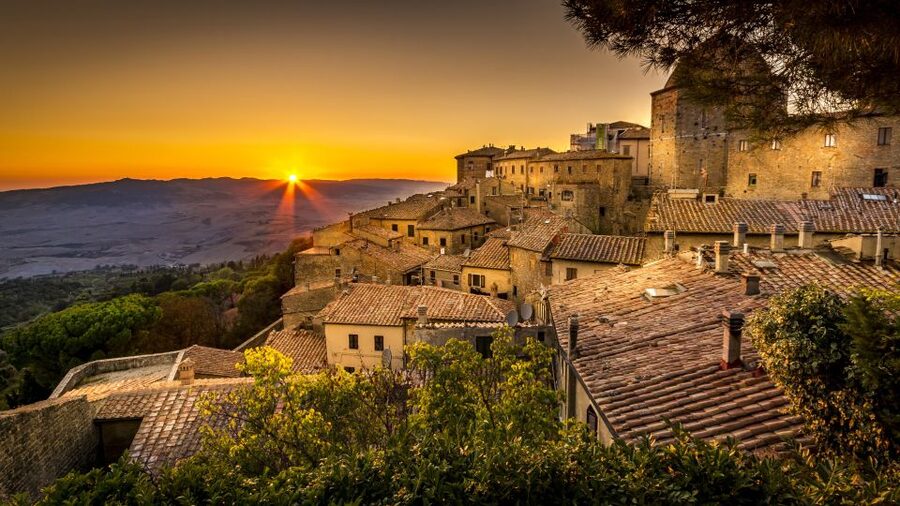 From Florence: PRIVATE Tour of San Gimignano and Volterra - A private Tuscany day trip: why this combo works so well