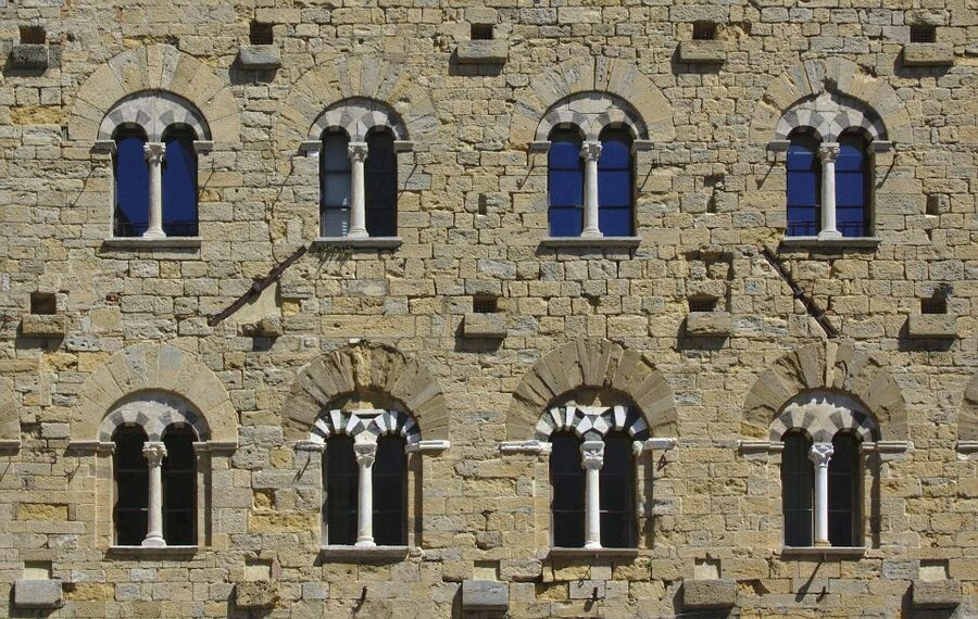 From Florence: PRIVATE Tour of San Gimignano and Volterra - Transportation and comfort: private minivan vs. DIY day planning