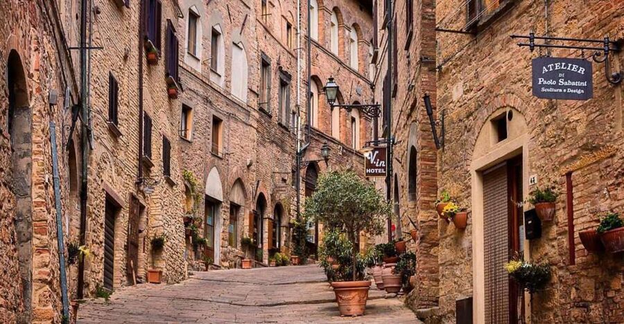 From Florence: PRIVATE Tour of San Gimignano and Volterra - Getting from Florence to San Gimignano: countryside time and smooth starts