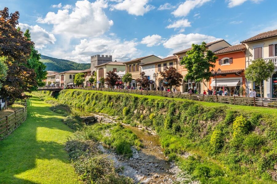 From Florence: Round-Trip Shuttle Bus to Barberino Outlet - The Bus Ride: Comfortable, Quick, and Built for One Job