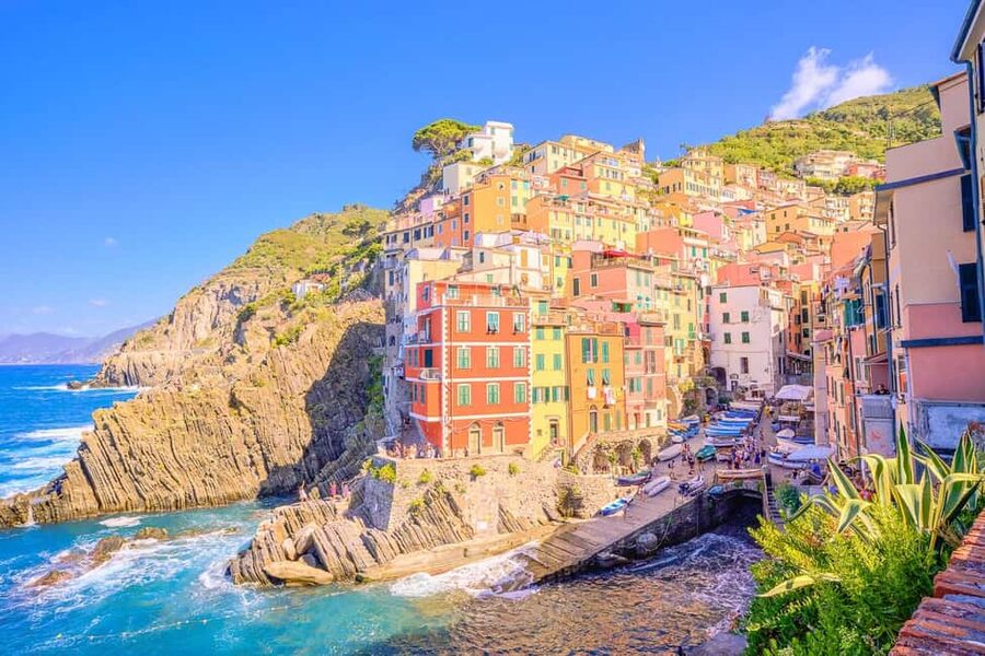 From Florence: Round Trip Transfer to Cinque Terre - Boat or train in Cinque Terre: choose the rhythm