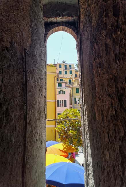 From Florence: Small-group to Cinque Terre and Pisa Day Tour - Pisa’s Square of Miracles: your hour of iconic angles