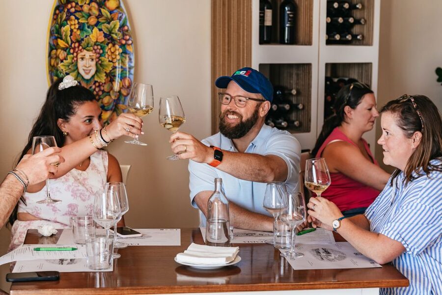 From Florence: Small Group Wine Tasting Tour to Tuscany - Florence to Chianti Classico: the scenic payoff starts fast