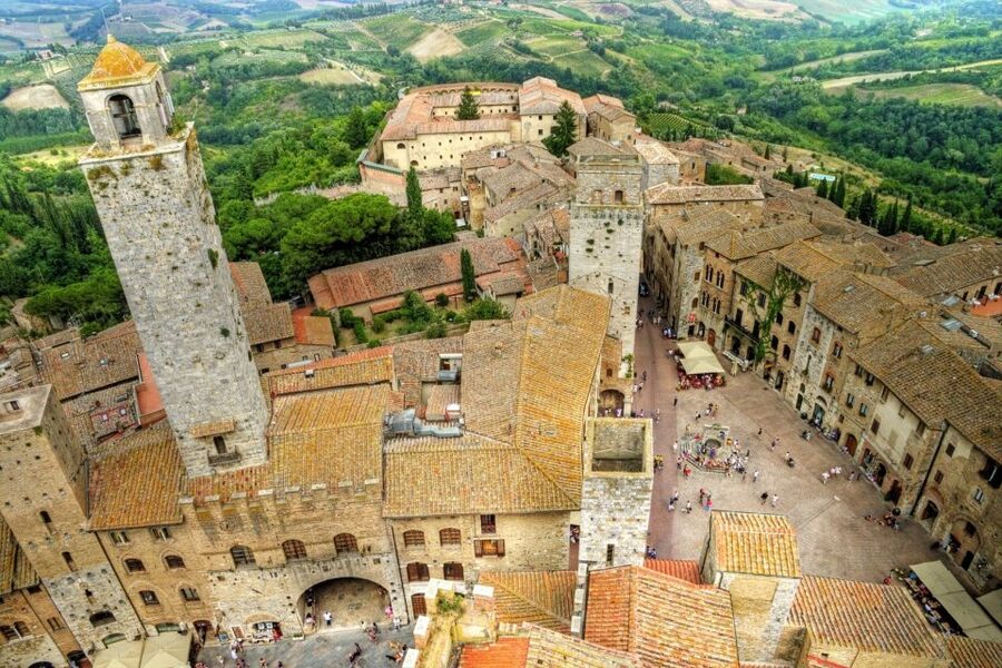 From Florence: Tuscany Highlights Full-Day Tour - The Chianti Hills lunch and wine tasting: your midday reset