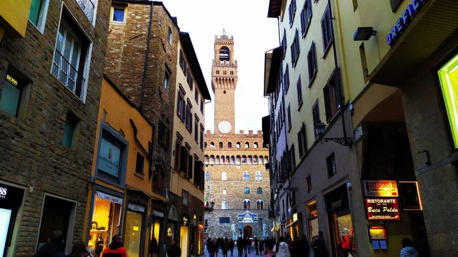 From Rome: Discover Florence and Pisa in a Full-Day Tour - Piazza Michelangelo: the viewpoint finale that feels like closure