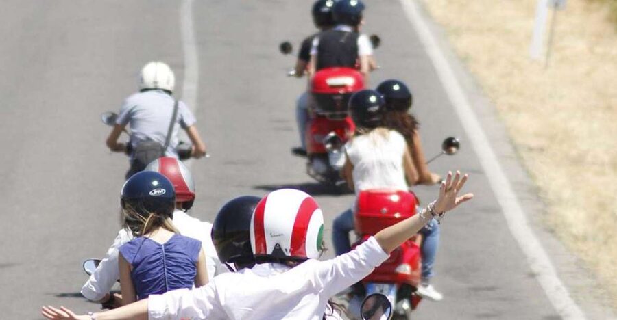 From San Gimignano: Vespa Tour in Chianti - Getting set up: meeting point, pickup, and how the day runs