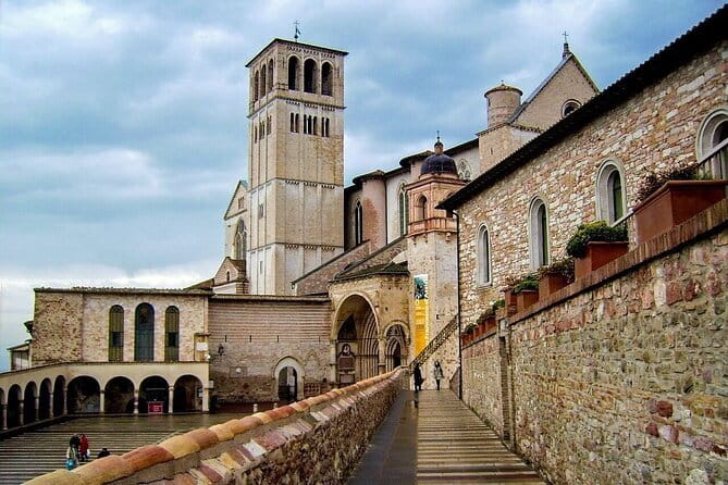Full Day Private Guided Tour to Assisi and Cortona from Florence - Key things that make this day work