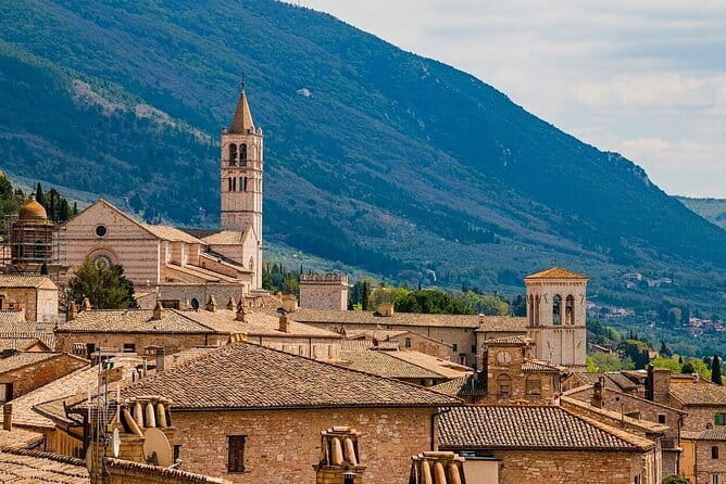 Full Day Private Guided Tour to Assisi and Cortona from Florence - Passignano sul Trasimeno: the quick lakeside reset (and what to do with 30 minutes)