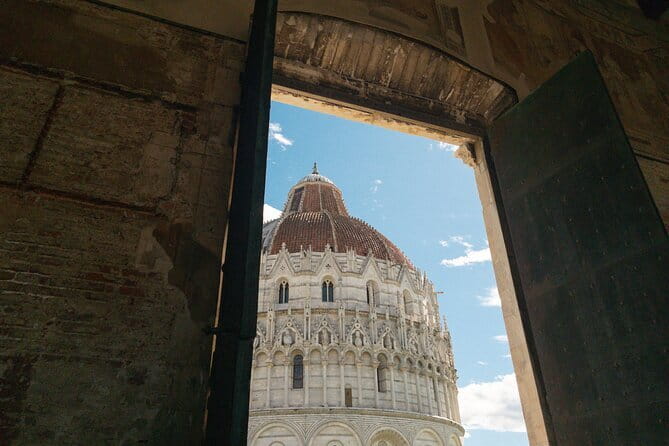 Full-Day Private Pisa and Lucca Tour with optional Leaning Tower - Door-to-Door Comfort From Florence to Western Tuscany