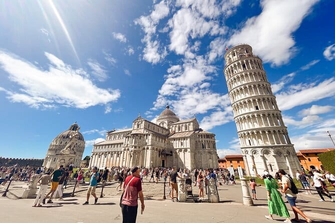 Full-Day Private Pisa and Lucca Tour with optional Leaning Tower - Piazza dell’Anfiteatro: The Oval Heart of Lucca