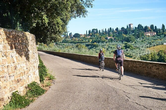 Full-Day Tuscany and Chianti Hills Bike Tour With Lunch at Farm - Meeting at Via del Campuccio: start time and why it matters