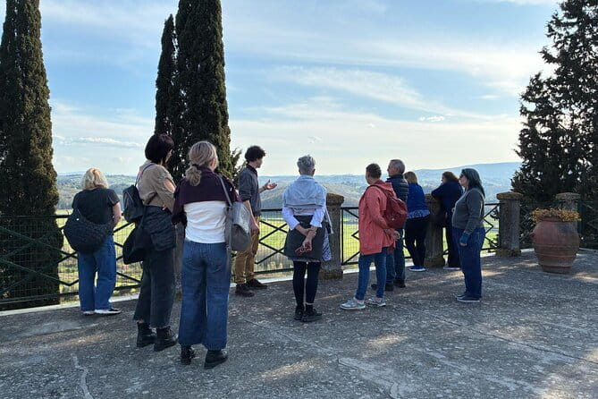 Guided tour with wine tasting and local organic products - Cesare’s 5-Generation Story, Including the Former Hospital Palazzo