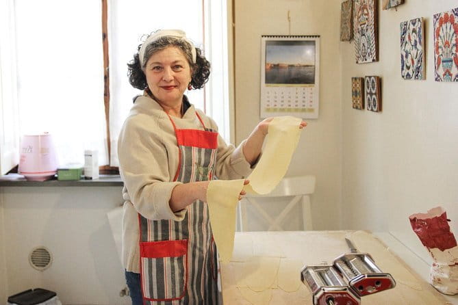 Hands on Deluxe Traditional 4-course dinner with fresh pasta - Recipes to Take Home: Real Value for a One-Time Class