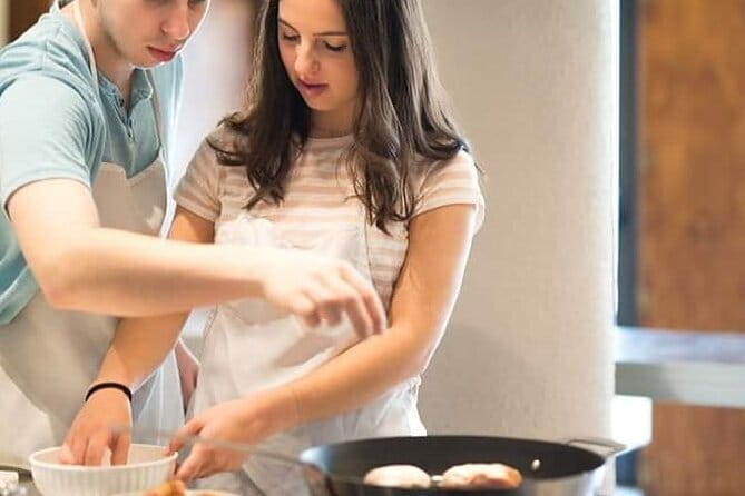 Hands on Deluxe Traditional 4-course dinner with fresh pasta - The 3 Hours 45 Minutes: How the 4-Course Night Unfolds