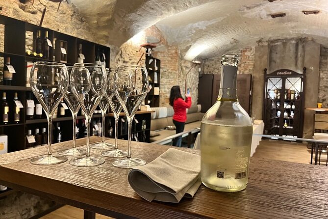 Hands-On Pasta and Tiramisu Class in a Florentine Palace - Unlimited Tuscan wine: when it helps (and when it doesn’t)