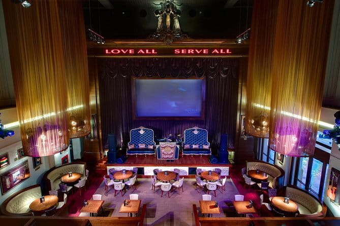 Hard Rock Cafe Florence with Set Lunch or Dinner - Getting Seated Fast: Why Priority Seating Feels Like Real Value