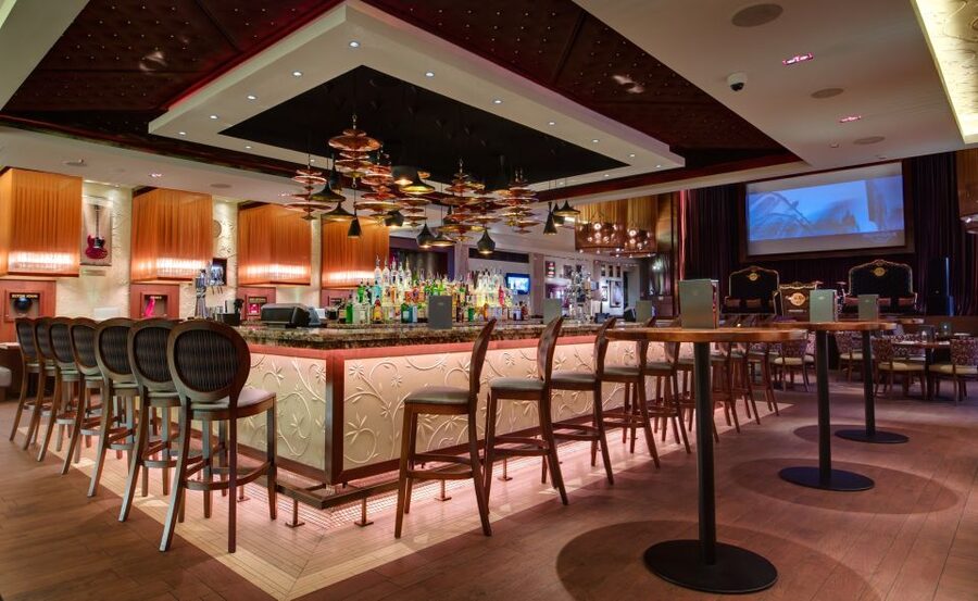 Hard Rock Cafe Florence with Set Menu for Lunch or Dinner - Service and the real-world vibe
