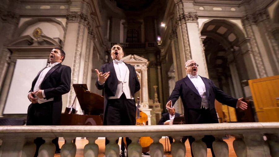 Heart of Florence: Dinner and Three Tenors Concert Ticket - Dinner in Piazza della Signoria: what you’re really paying for