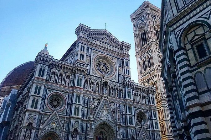 Highlights of Florence and Uffizi Gallery: Iconic Art & City Tour - Ponte Vecchio and Piazza della Signoria: Where Florence Turns Photogenic Fast