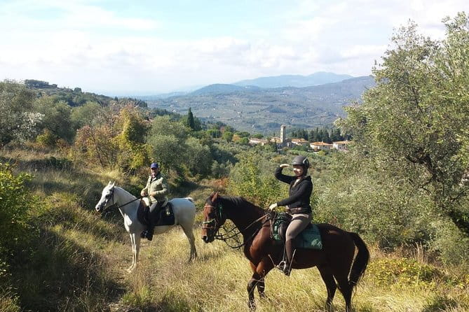 Horse ride, Olive Oil and local foods tasting in a Tuscan farm - Horseback ride in the Tuscan countryside, matched to your ability